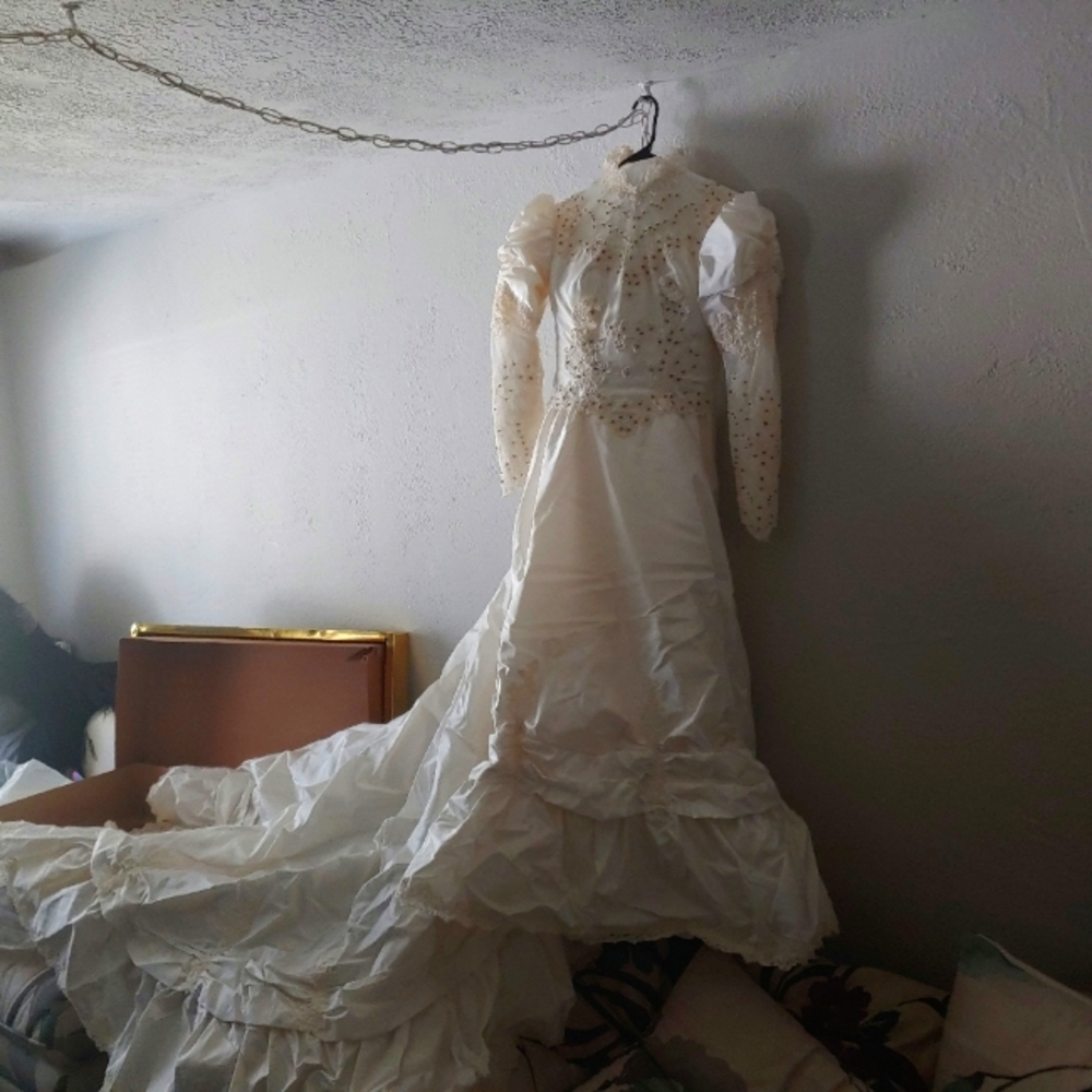 Wedding dress vintage 1980